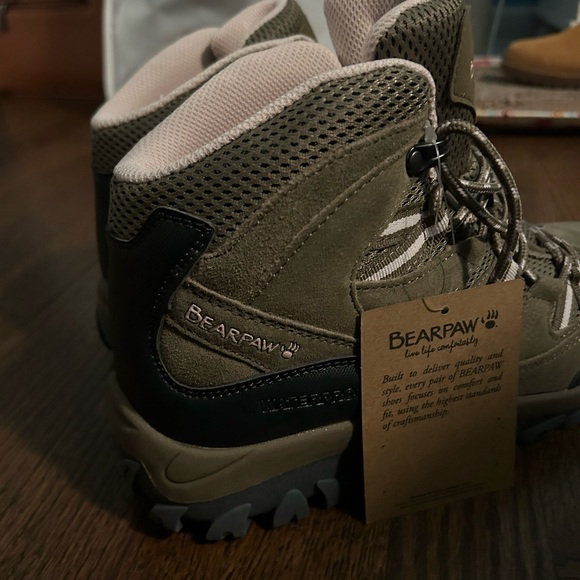 Bearpaw hiking boots NEW - Picture 3 of 4